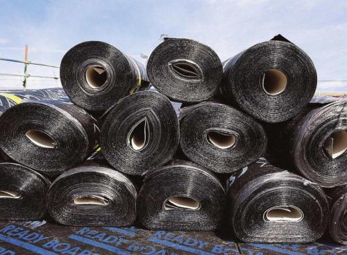 Rolled-Roofing-126433758-58a4ba1b3df78c4758e61472